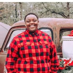 Meet your Posher, Nikki